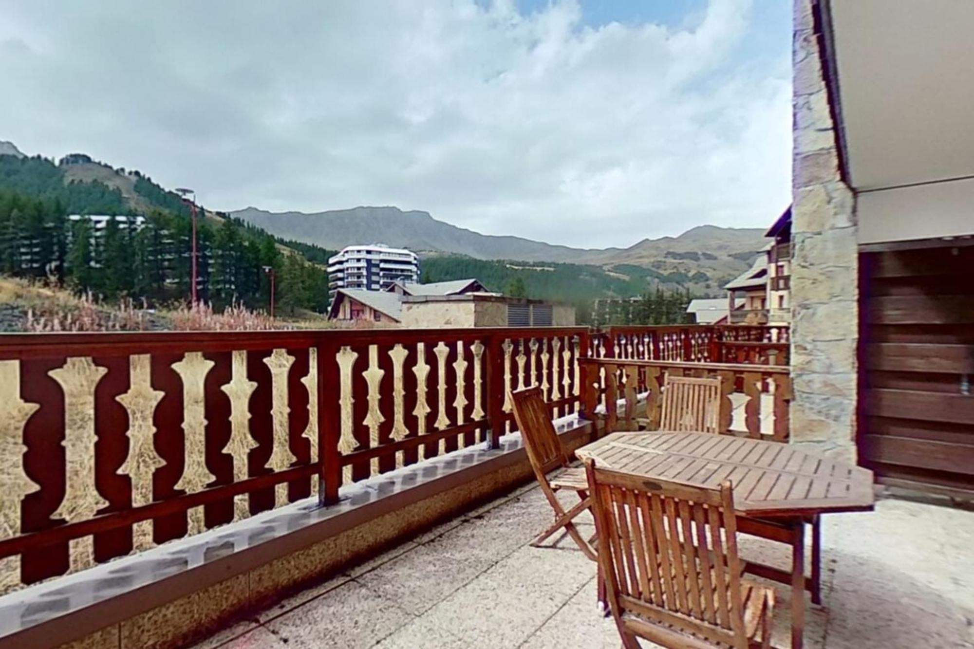 Casa-Amelie Terrace With View And Parking Apartment Vars  Exterior foto